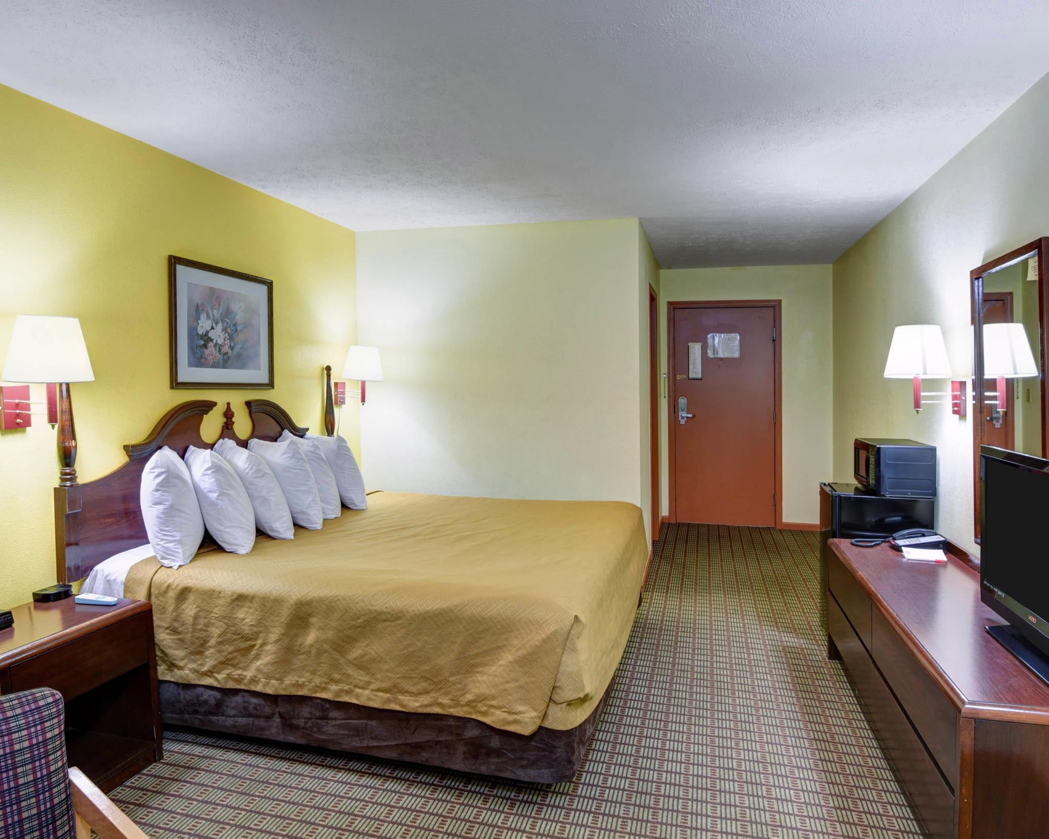 Econo Lodge Morgantown Exterior foto